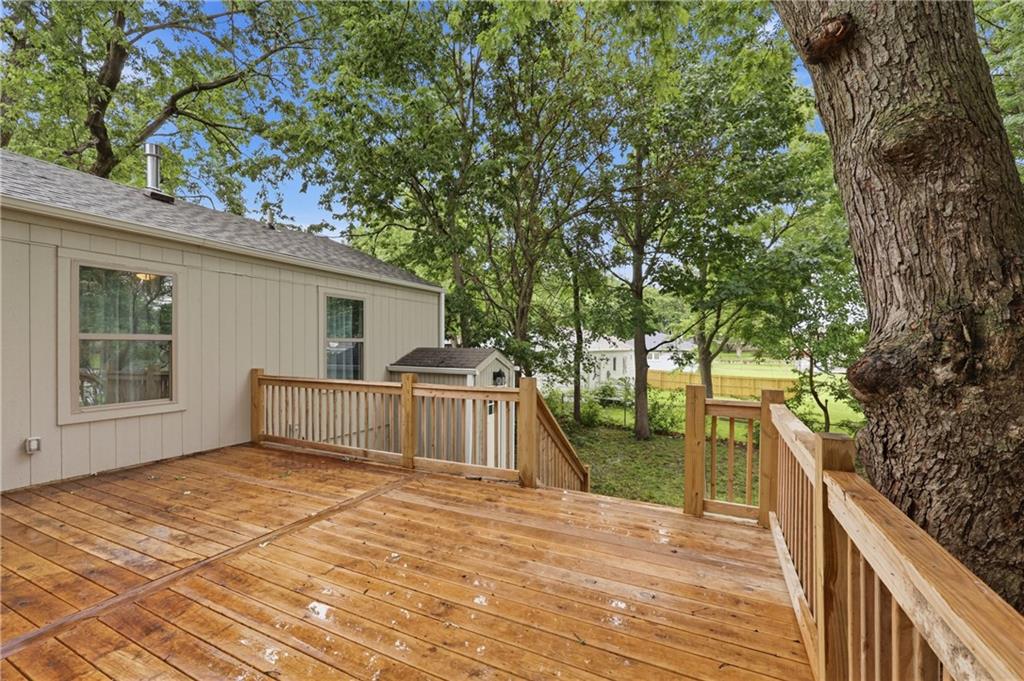 2526 Queen Ridge Drive Independence, MO 64055 - Photo 13 of 37