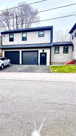 $1,850 | 216 Maple Avenue, Barrington, RI 02806