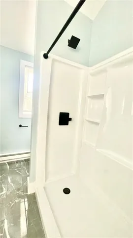 $1,850 | 216 Maple Avenue, Barrington, RI 02806