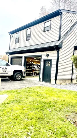 $1,850 | 216 Maple Avenue, Barrington, RI 02806