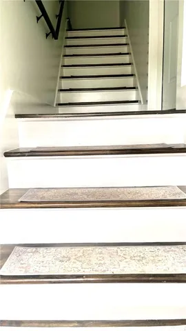 $1,850 | 216 Maple Avenue, Barrington, RI 02806