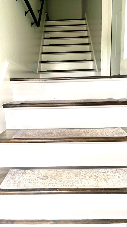 216 Maple Avenue Barrington, RI 02806 - Photo 3 of 17