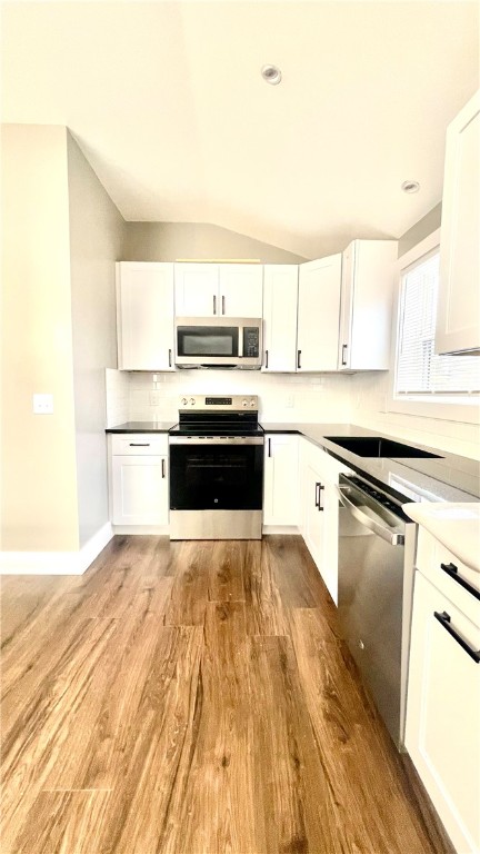 216 Maple Avenue Barrington, RI 02806 - Photo 7 of 17