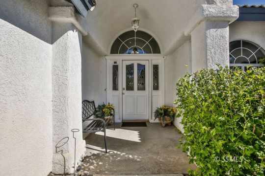 920 Hermosa Avenue Ridgecrest, CA 93555 - Photo 3 of 44