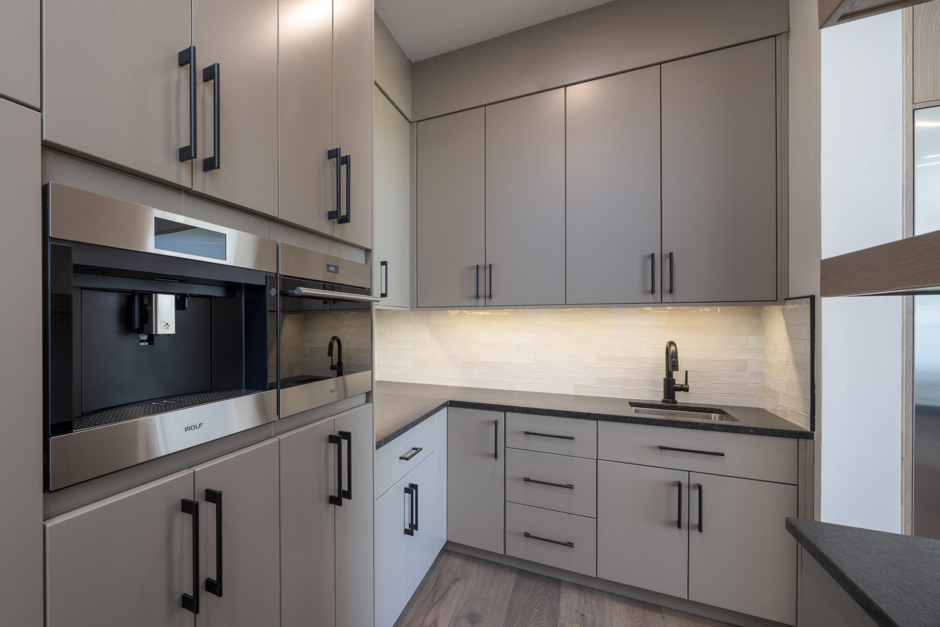 10 Streamside Drive Blaine County, ID 83333 - Photo 14 of 37 Butler's Pantry Built-in Appliances