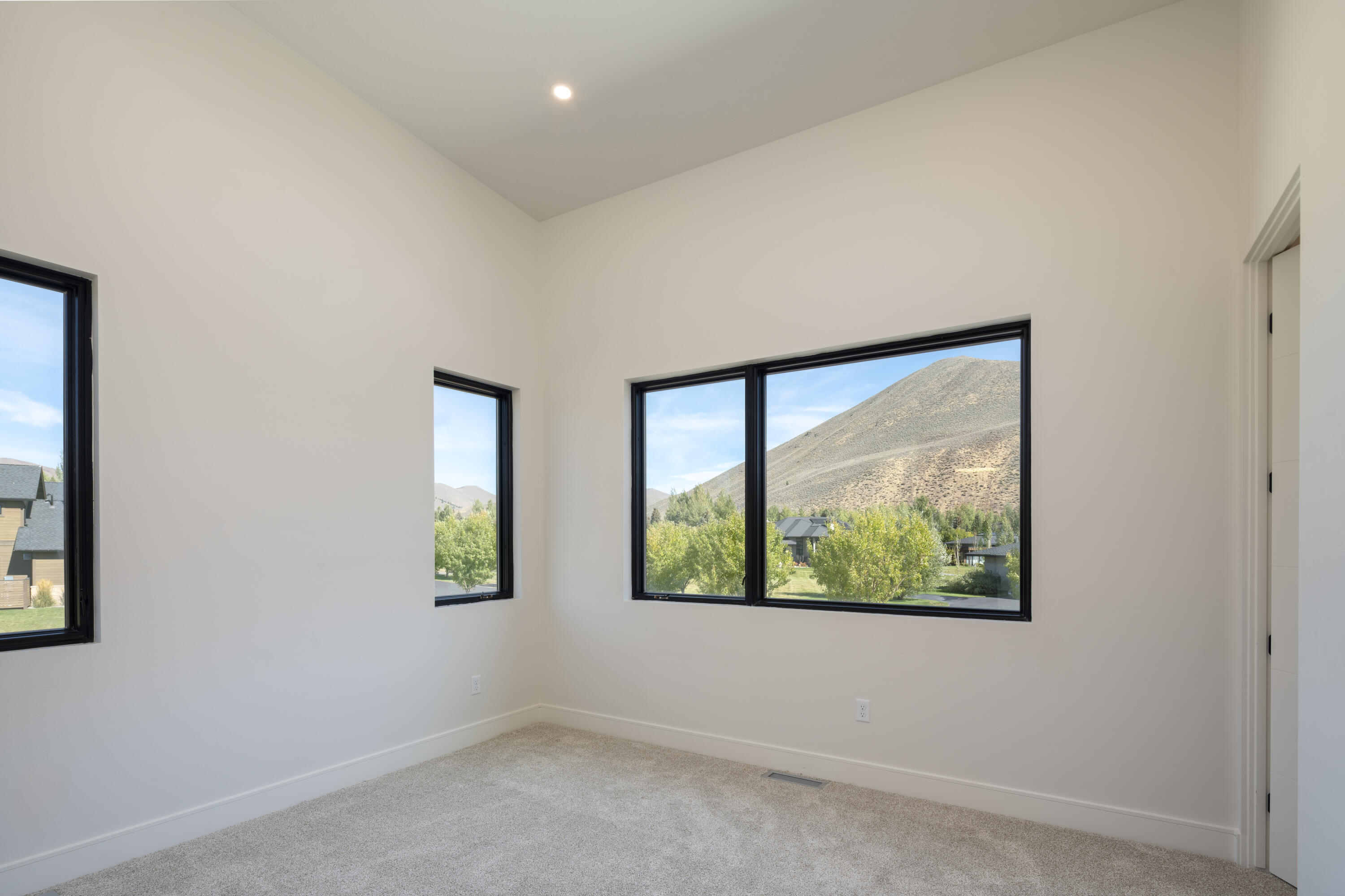 10 Streamside Drive Blaine County, ID 83333 - Photo 25 of 37 Upstairs Guest Suite