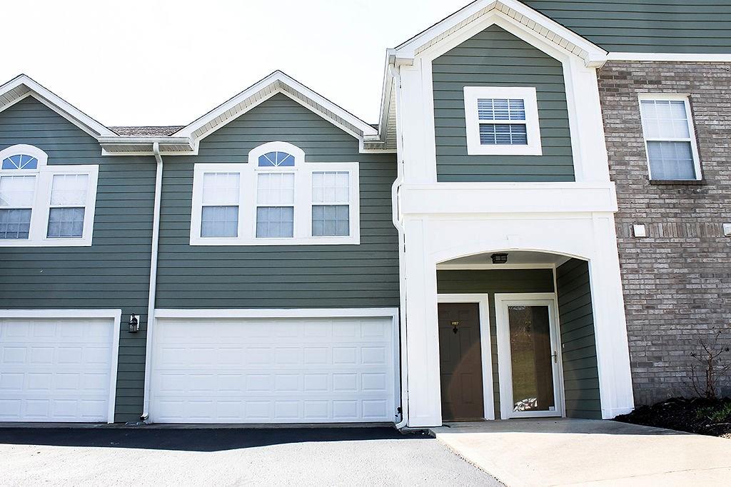 1487 Shadow Ridge Road Indianapolis, IN 46280 - Photo 1 of 46 Gallery Image 1