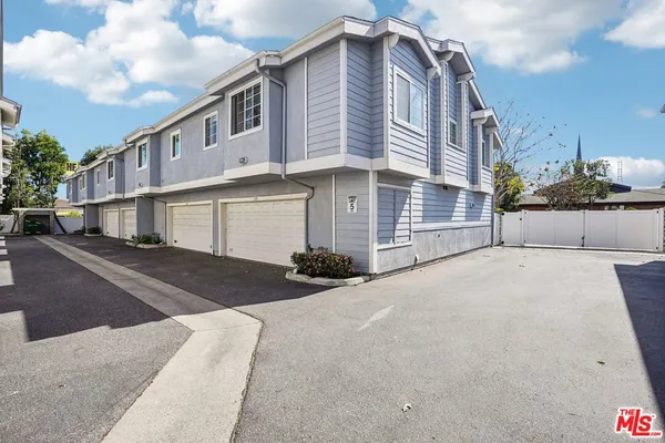 $699,000 | 2003 Artesia Boulevard, Unit 105, Torrance, CA 90504