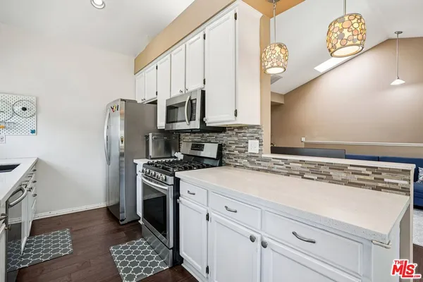 $699,000 | 2003 Artesia Boulevard, Unit 105, Torrance, CA 90504