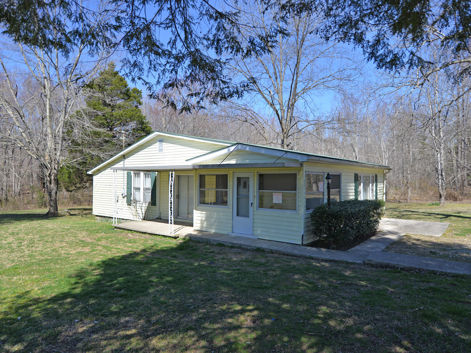 157 Davis Road Sunbright, TN 37872 - Photo 1 of 26 157 Davis Road
