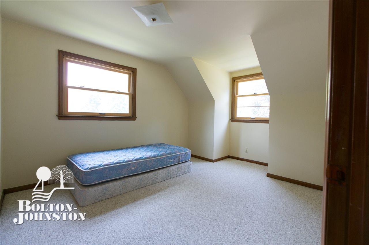 199 Ridgemont Road Grosse Pointe, MI 48236 - Photo 10 of 20 31325080-9.JPG