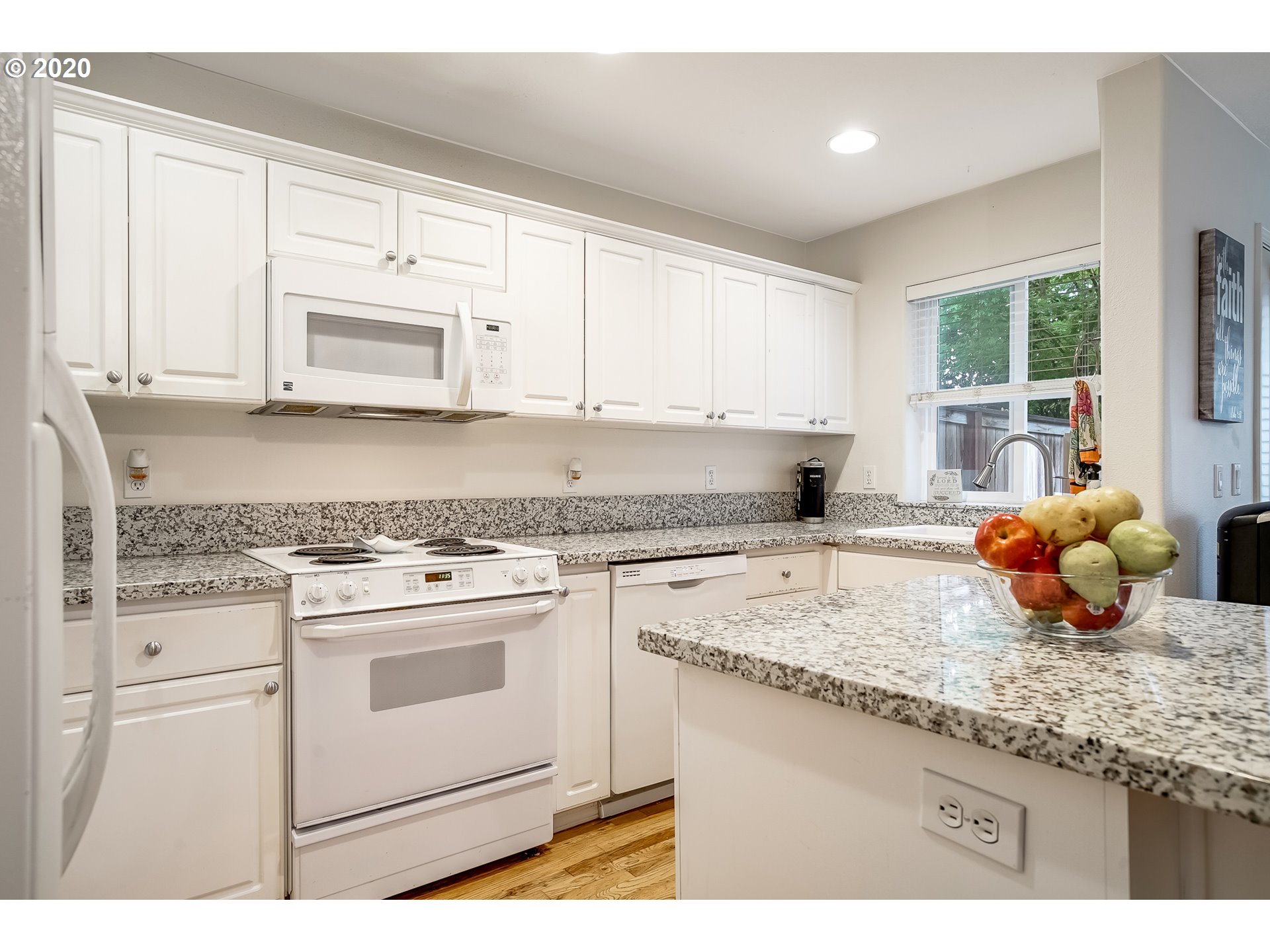 22036 Southwest Grahams Ferry Road Tualatin, OR 97062 - Photo 12 of 31 Gallery Image 12