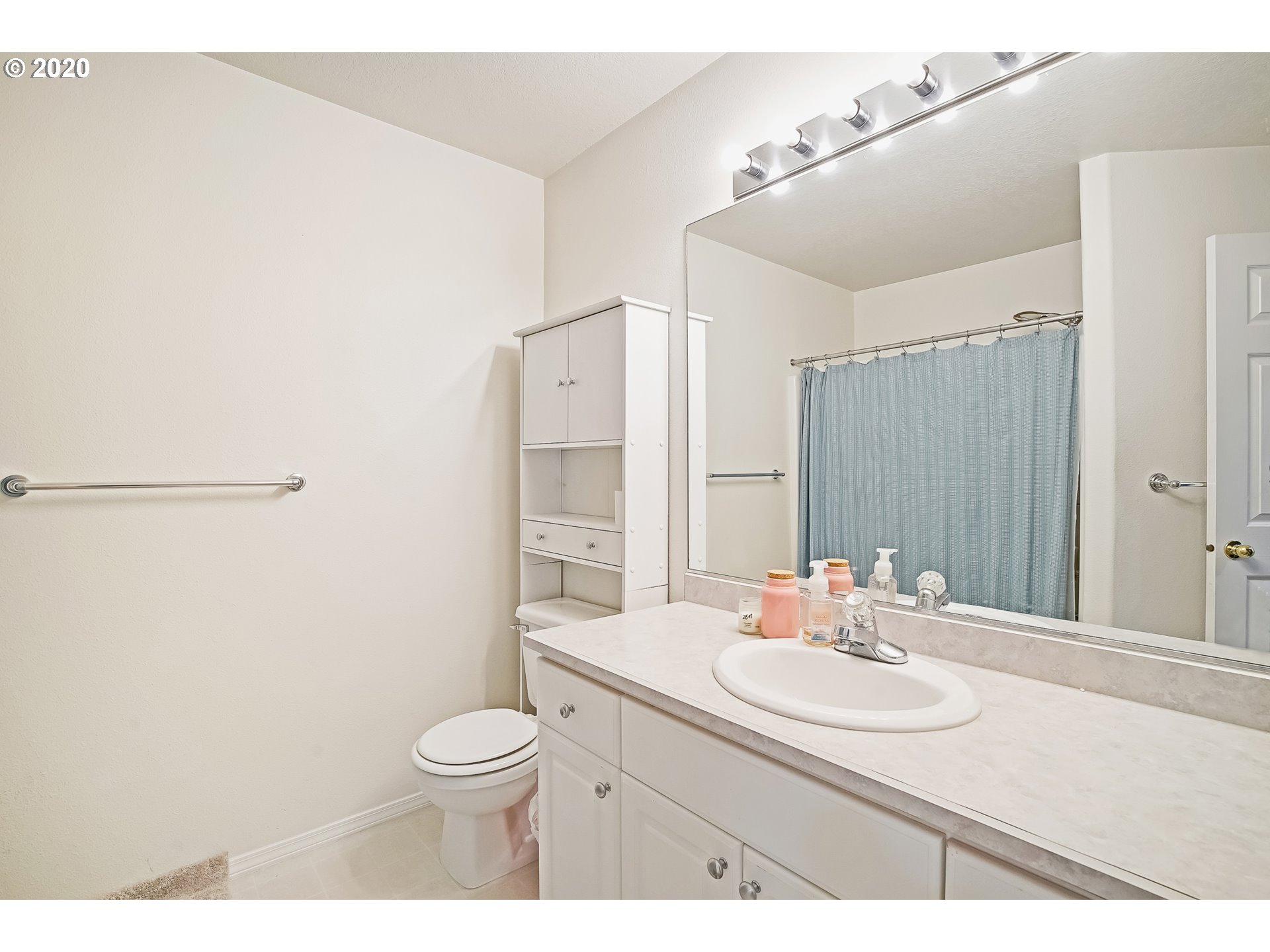 22036 Southwest Grahams Ferry Road Tualatin, OR 97062 - Photo 17 of 31 Gallery Image 17