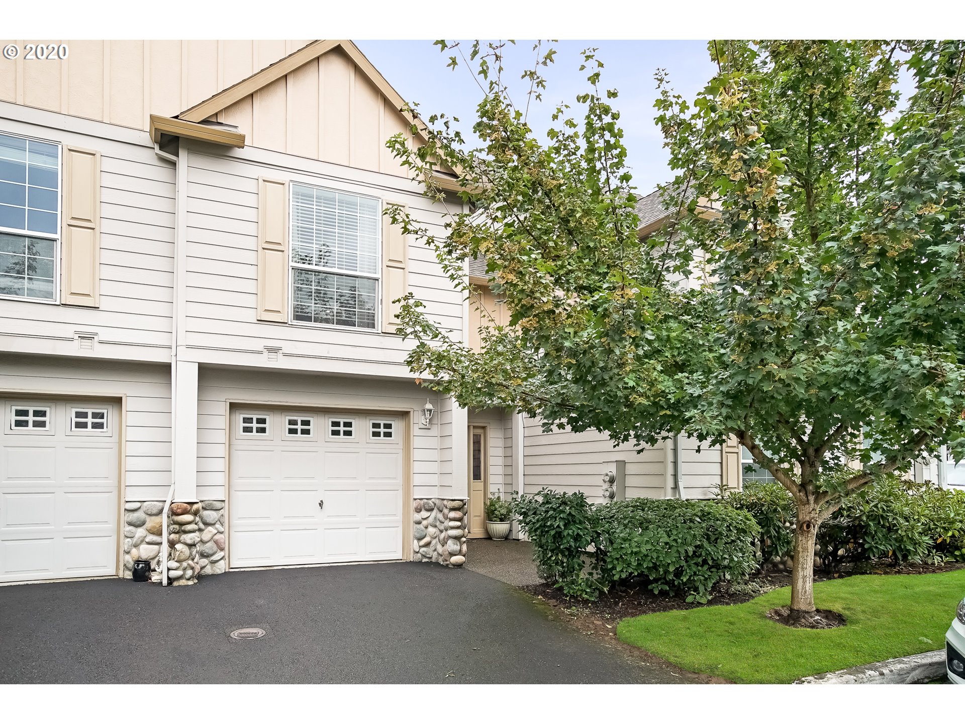 22036 Southwest Grahams Ferry Road Tualatin, OR 97062 - Photo 2 of 31 Gallery Image 2