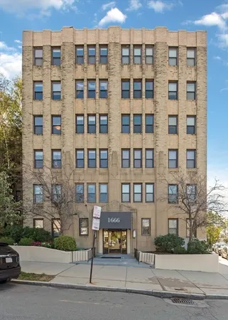 $3,150 | 1666 Commonwealth Avenue, Unit 52, Boston, MA 02135