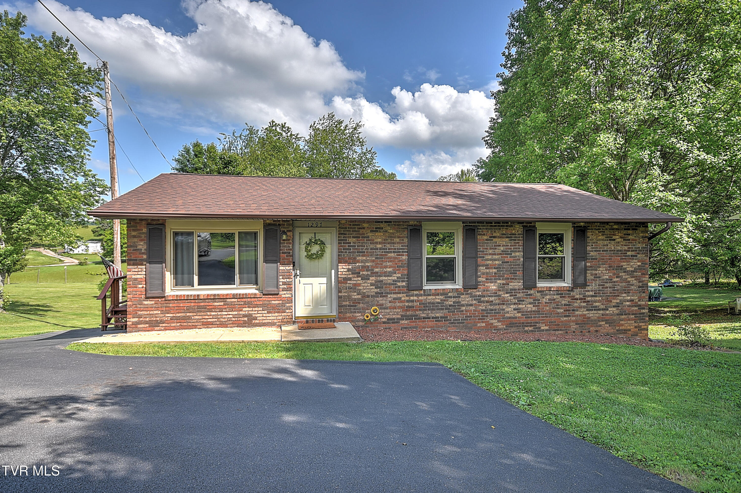 1297 Fall Creek Road Kingsport, TN 37664 - Photo 2 of 44 1297 Fall Creek Rd DB-3