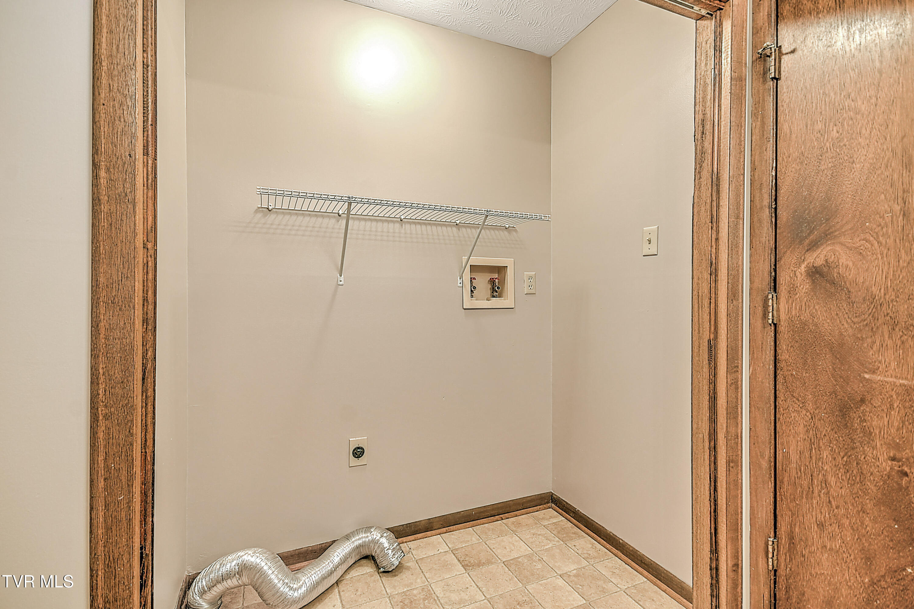 1297 Fall Creek Road Kingsport, TN 37664 - Photo 23 of 44 1297 Fall Creek Rd DB-27
