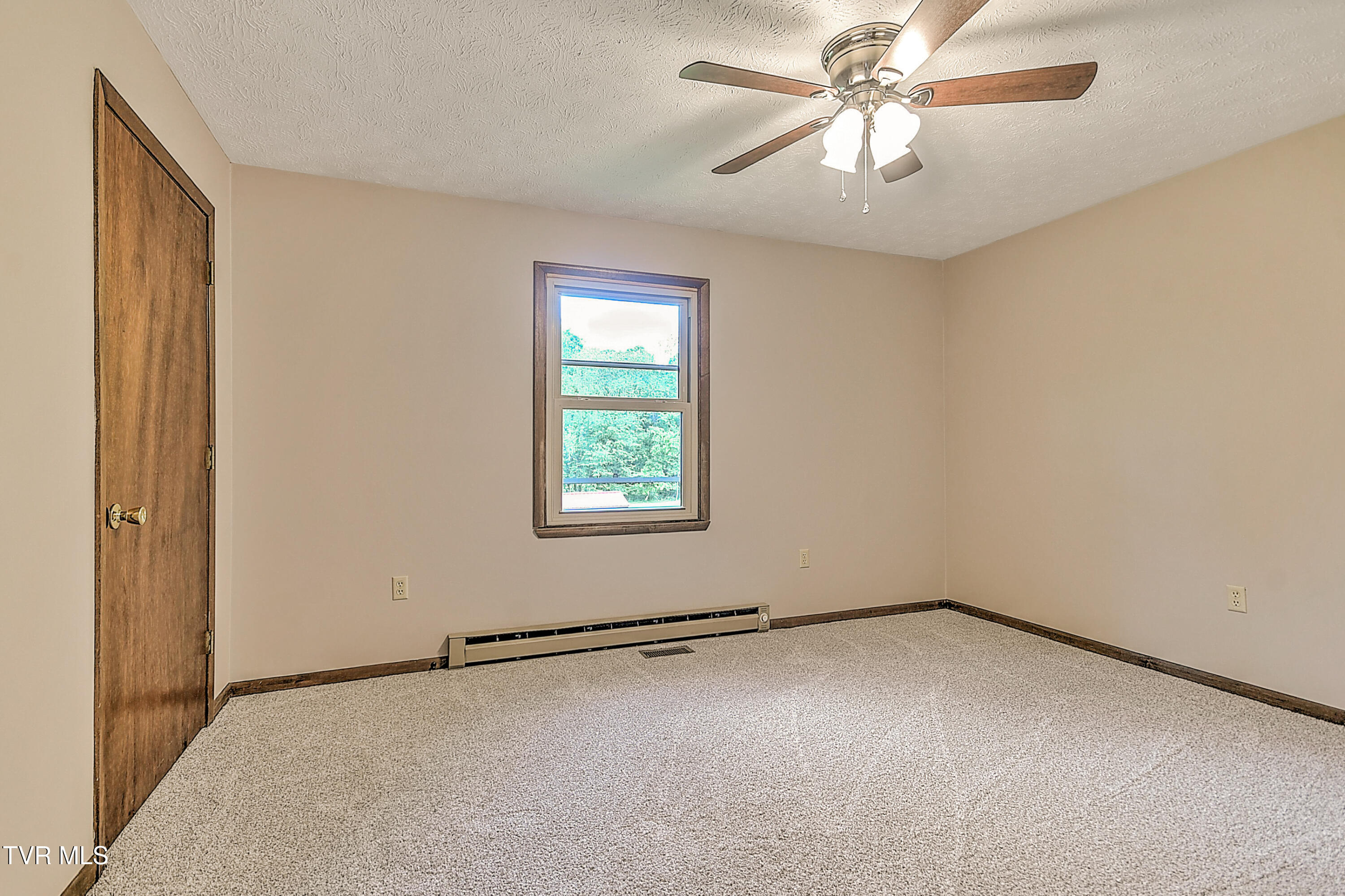 1297 Fall Creek Road Kingsport, TN 37664 - Photo 24 of 44 1297 Fall Creek Rd DB-28