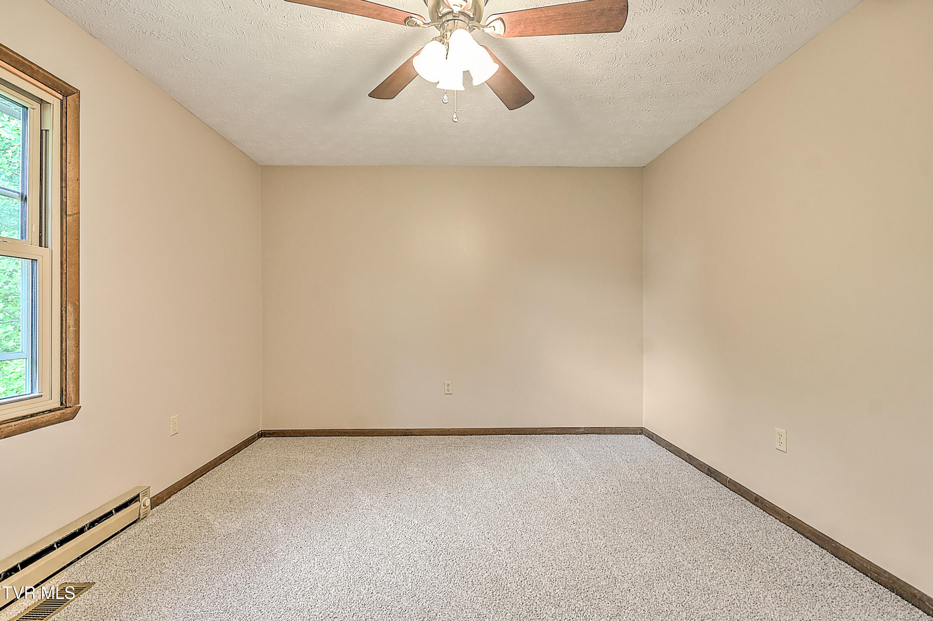 1297 Fall Creek Road Kingsport, TN 37664 - Photo 25 of 44 1297 Fall Creek Rd DB-29