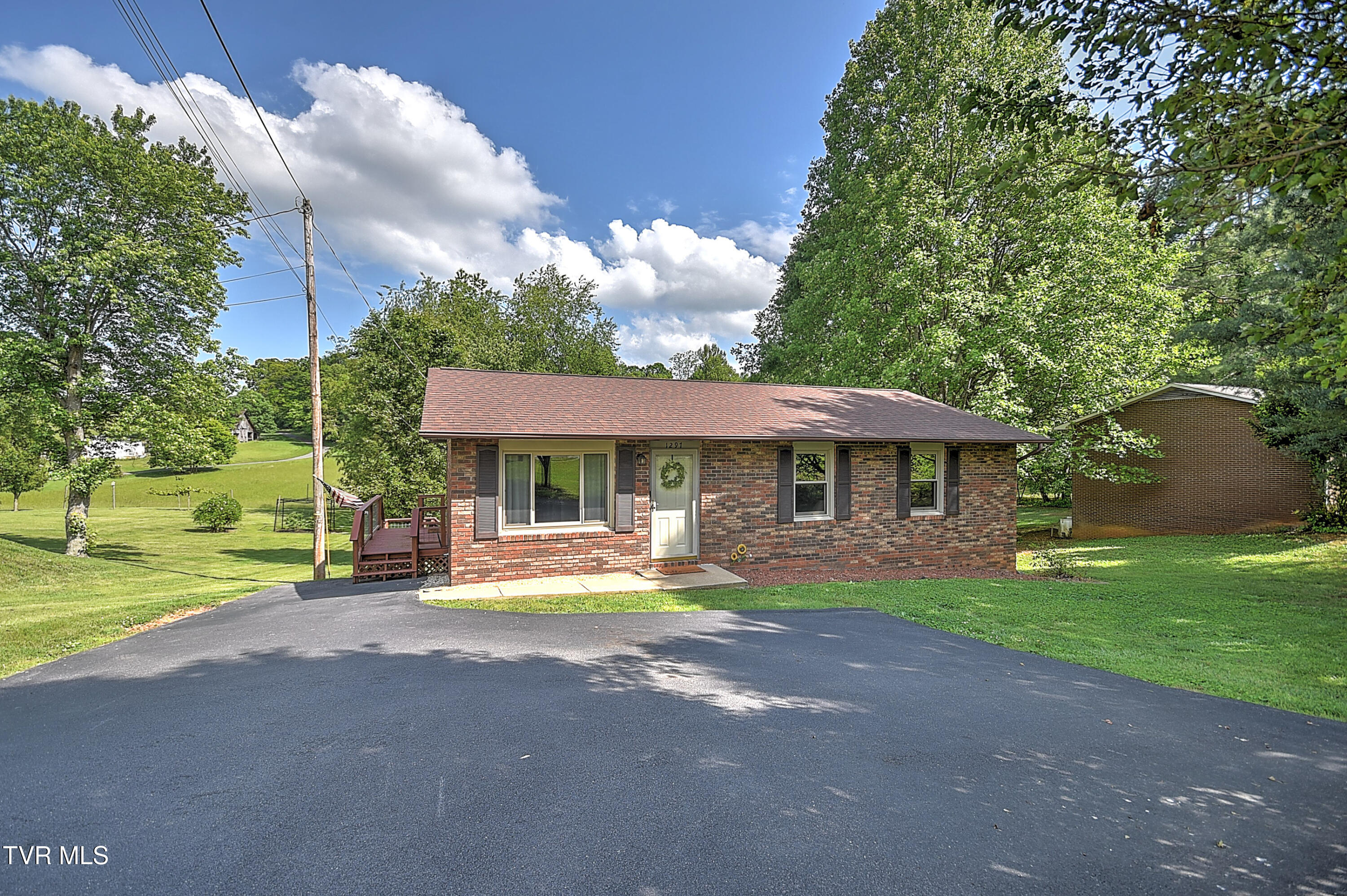 1297 Fall Creek Road Kingsport, TN 37664 - Photo 3 of 44 1297 Fall Creek Rd DB-2