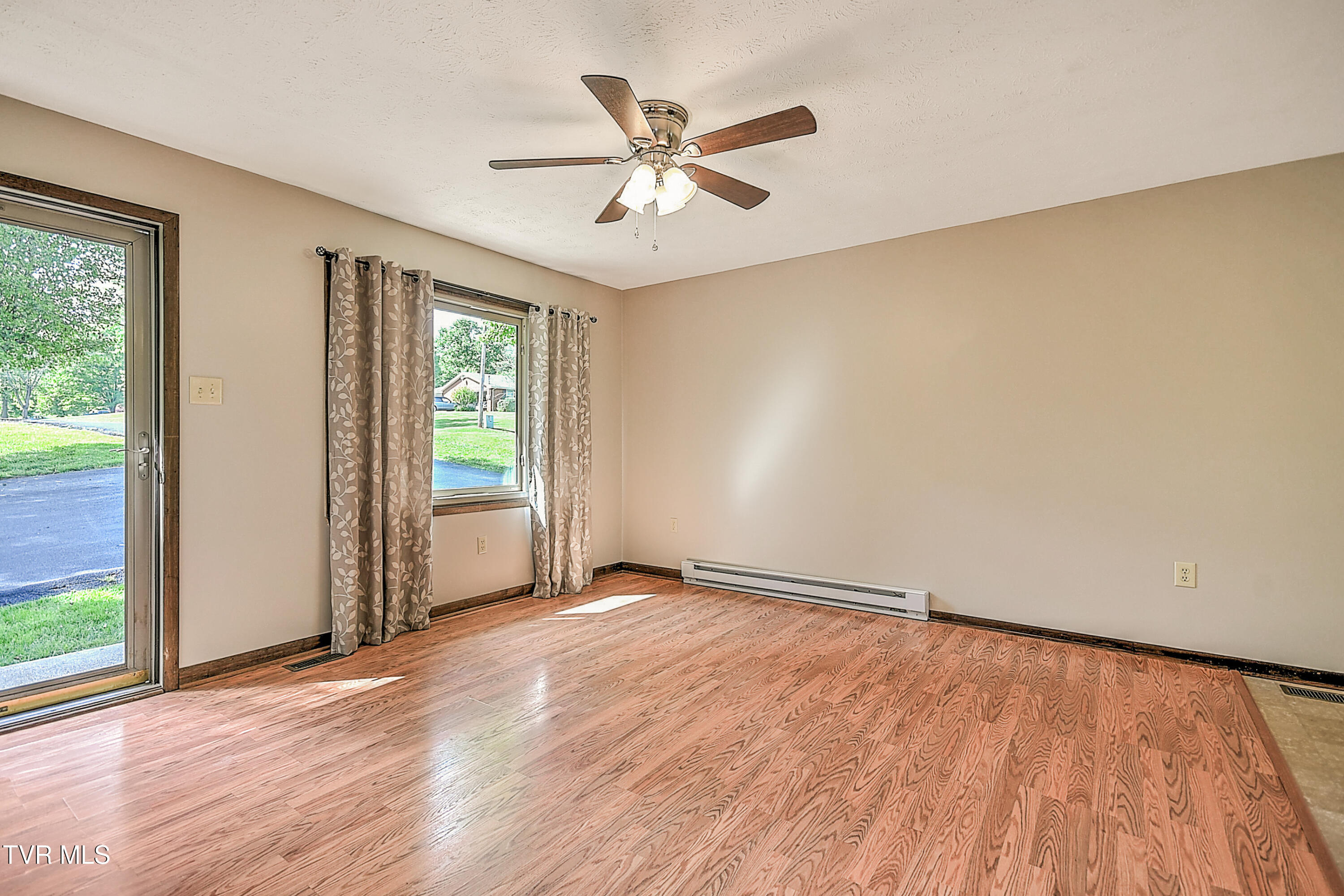 1297 Fall Creek Road Kingsport, TN 37664 - Photo 6 of 44 1297 Fall Creek Rd DB-9