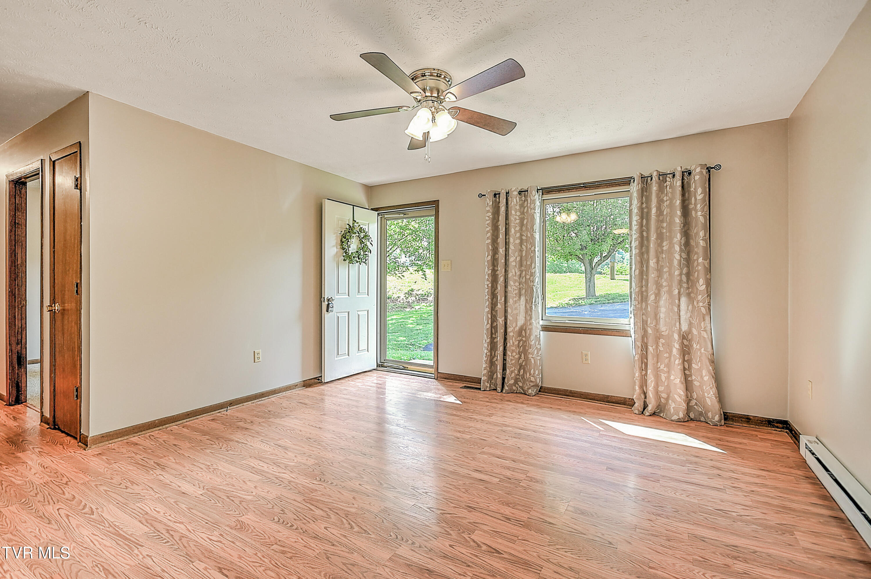 1297 Fall Creek Road Kingsport, TN 37664 - Photo 10 of 44 1297 Fall Creek Rd DB-13