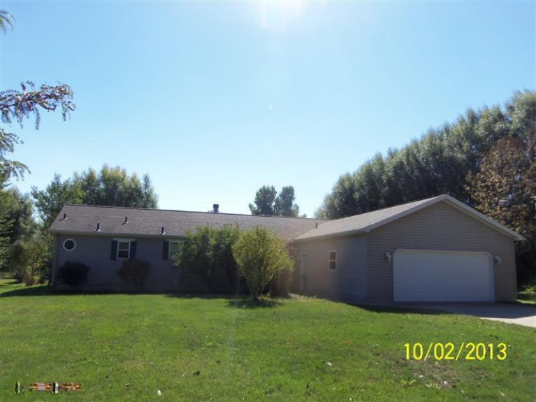 3240 Linco Road Stevensville, MI 49127 - Photo 1 of 10 Primary Photo