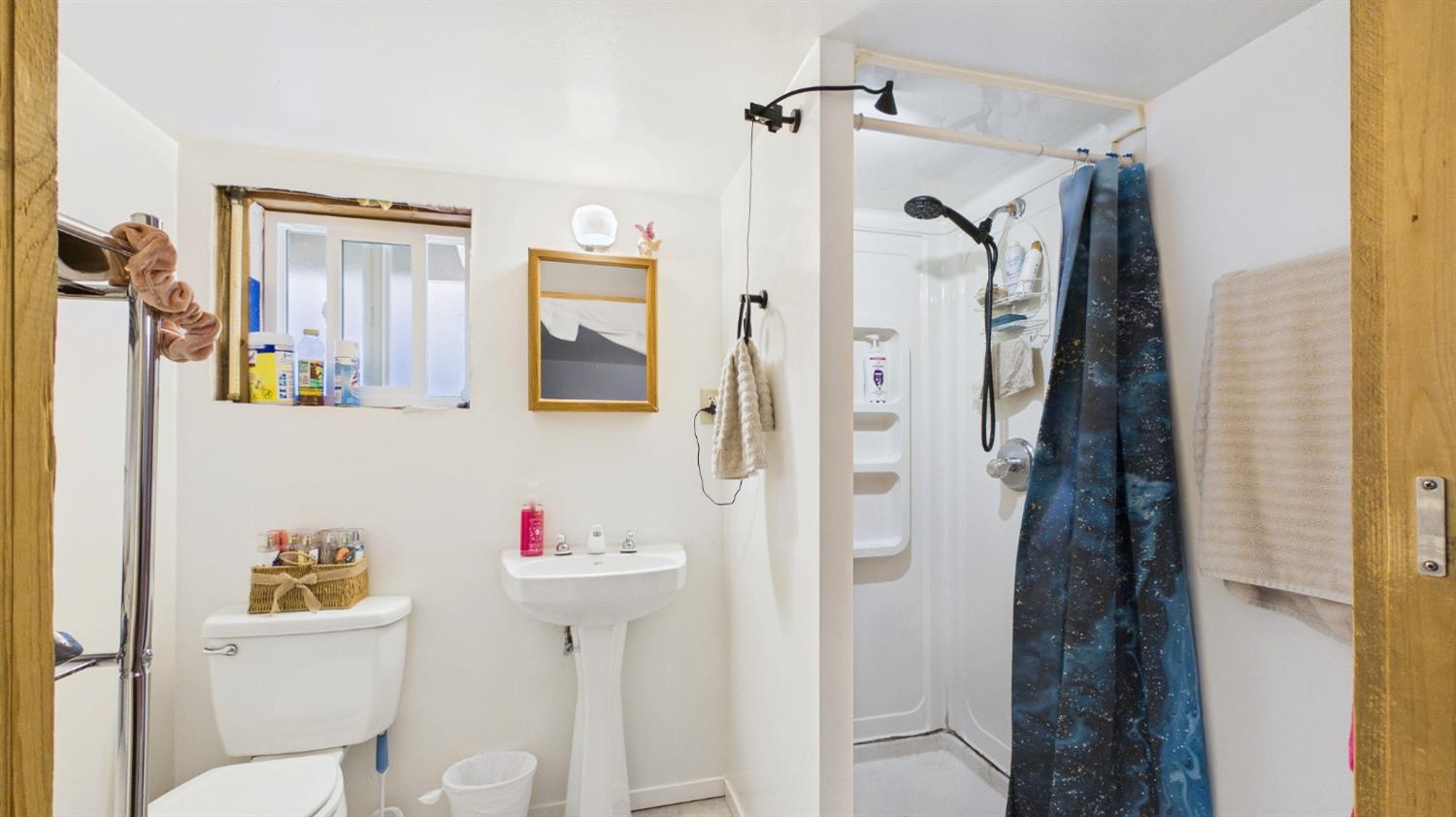 735 Ridge Road Mokelumne Hill, CA 95245 - Photo 21 of 24 ADU Bathroom