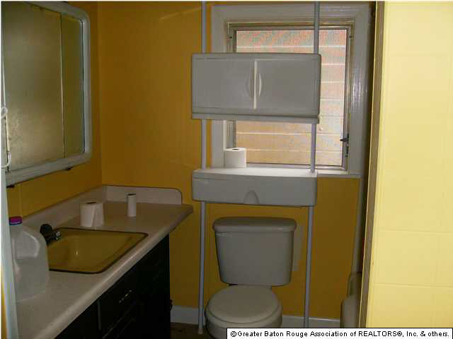 5845 Brownfields Drive Baton Rouge, LA 70811 - Photo 4 of 5 Gallery Image 4