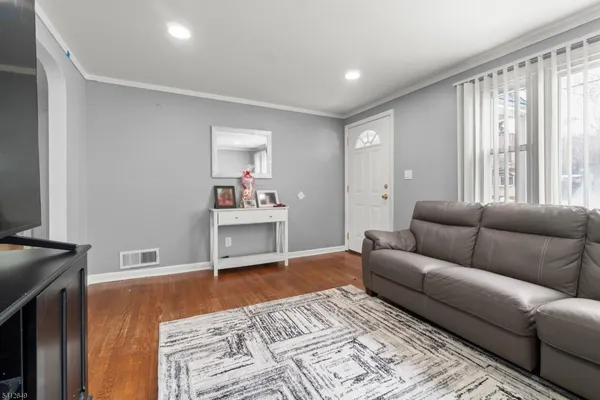 $549,900 | 429 1st Street, Middlesex, NJ 08846