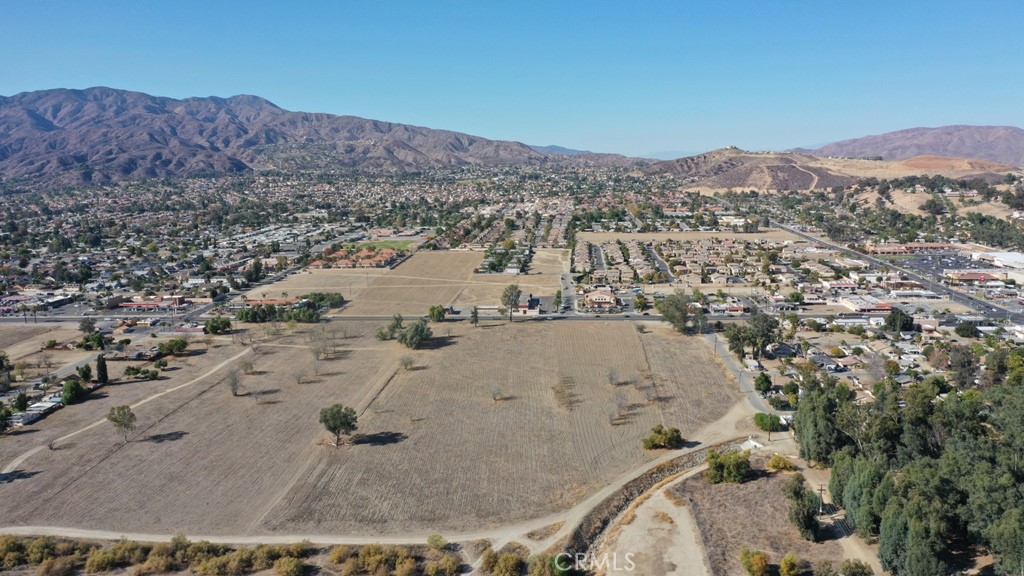 31360 Riverside Drive Lake Elsinore, CA 92530 - Photo 14 of 22