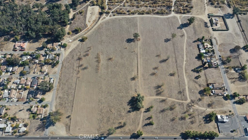 31360 Riverside Drive Lake Elsinore, CA 92530 - Photo 7 of 22