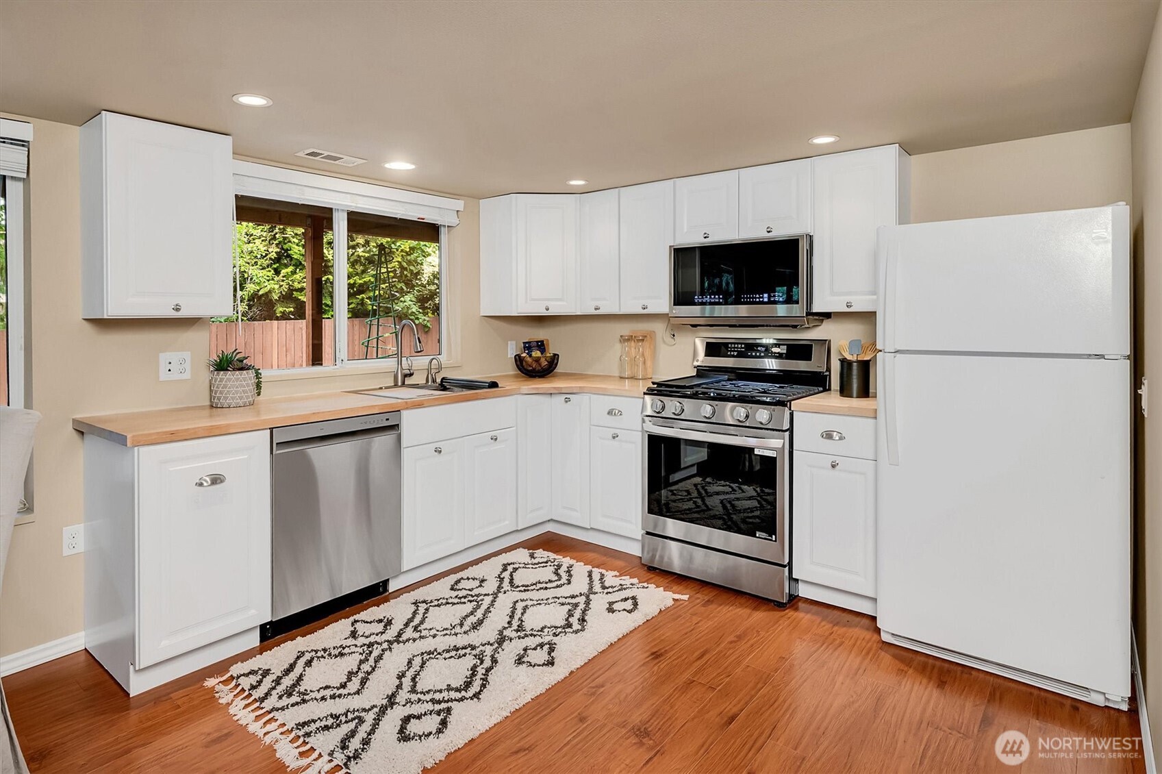 226 174th Street Southwest Bothell, WA 98012 - Photo 25 of 40