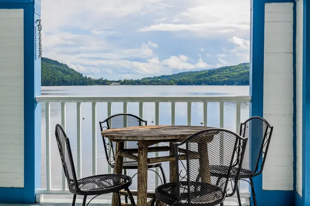 $2,000,000 | 106 Cliff Mull Lane, Fairlee, VT 05045