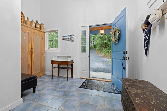 $2,000,000 | 106 Cliff Mull Lane, Fairlee, VT 05045