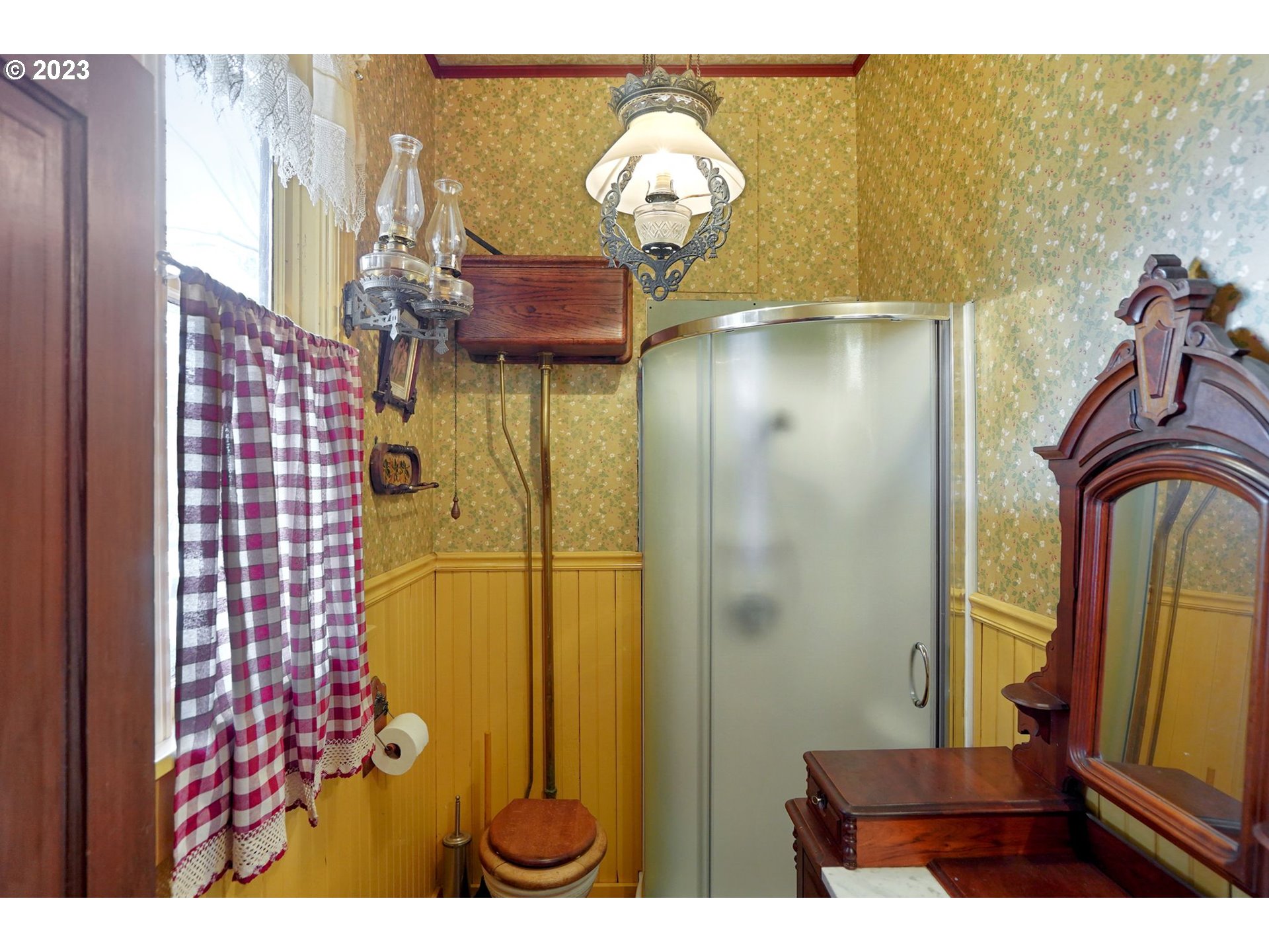 1106 Southwest Ferry Street Albany, OR 97321 - Photo 14 of 29 Gallery Image 14