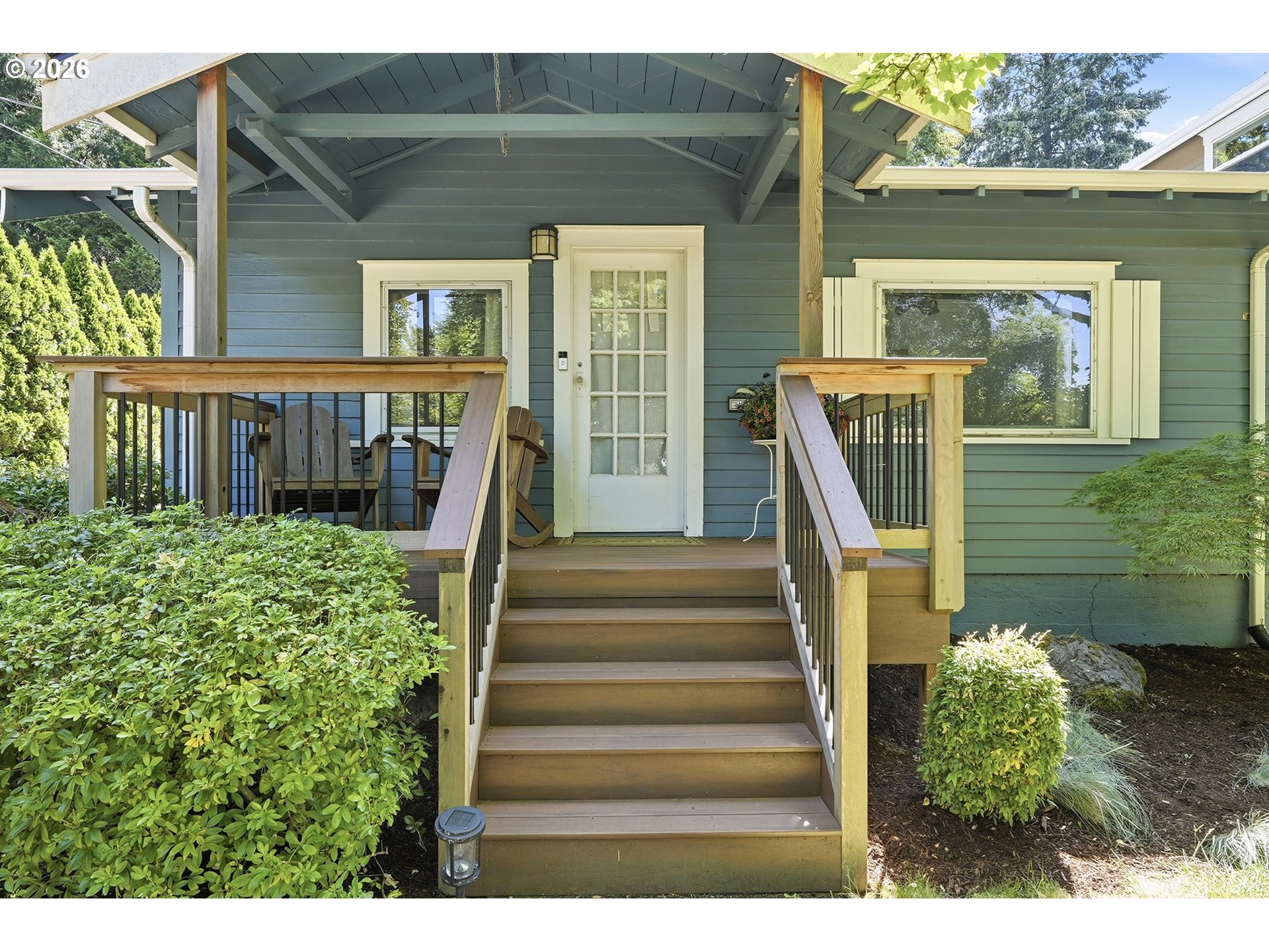 7464 Southwest 53rd Avenue Portland, OR 97219 - Photo 2 of 32