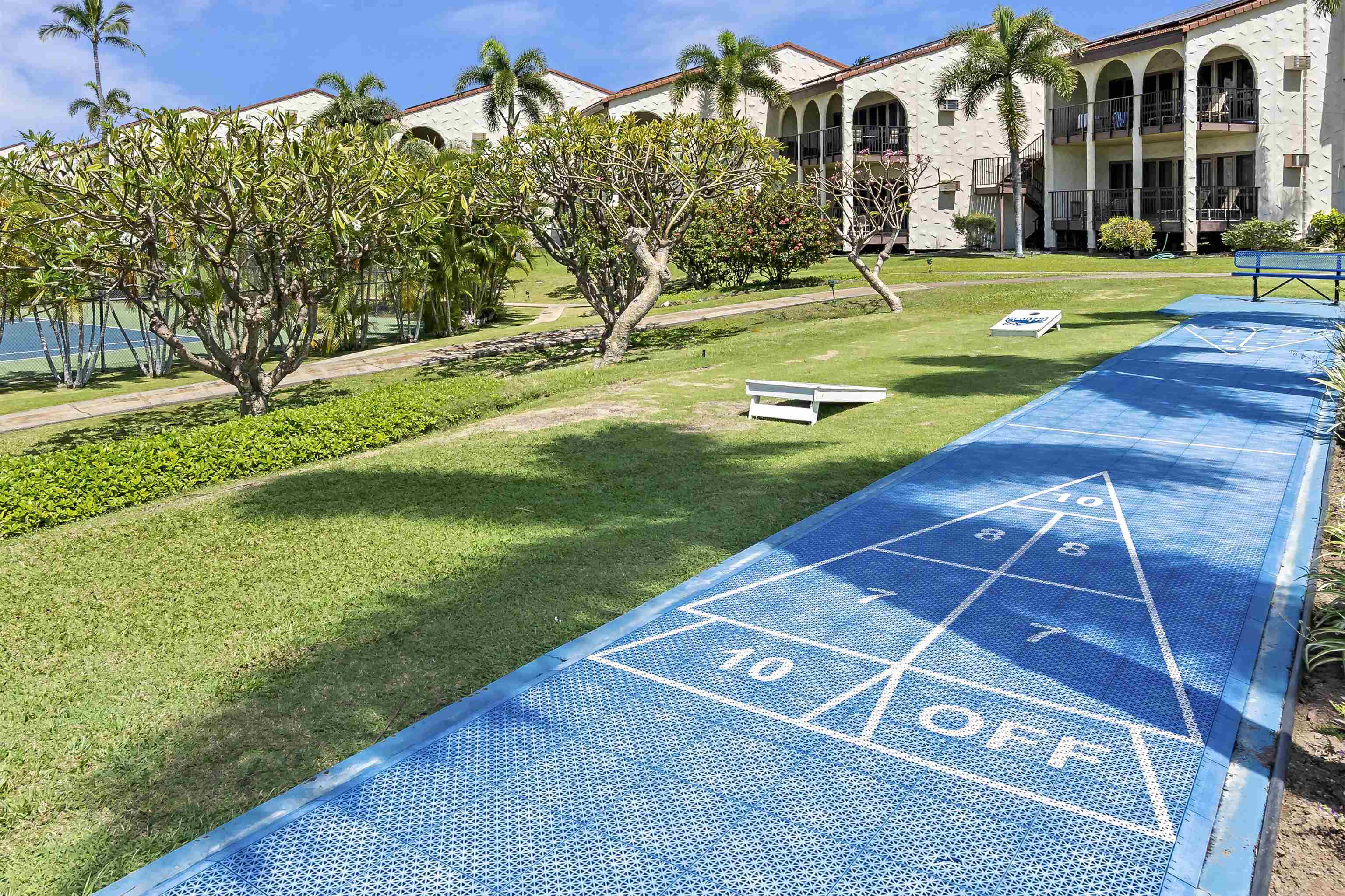 2881 South Kihei Road, Unit 100 Kihei, HI 96753 - Photo 30 of 32 a view of a volley ball court