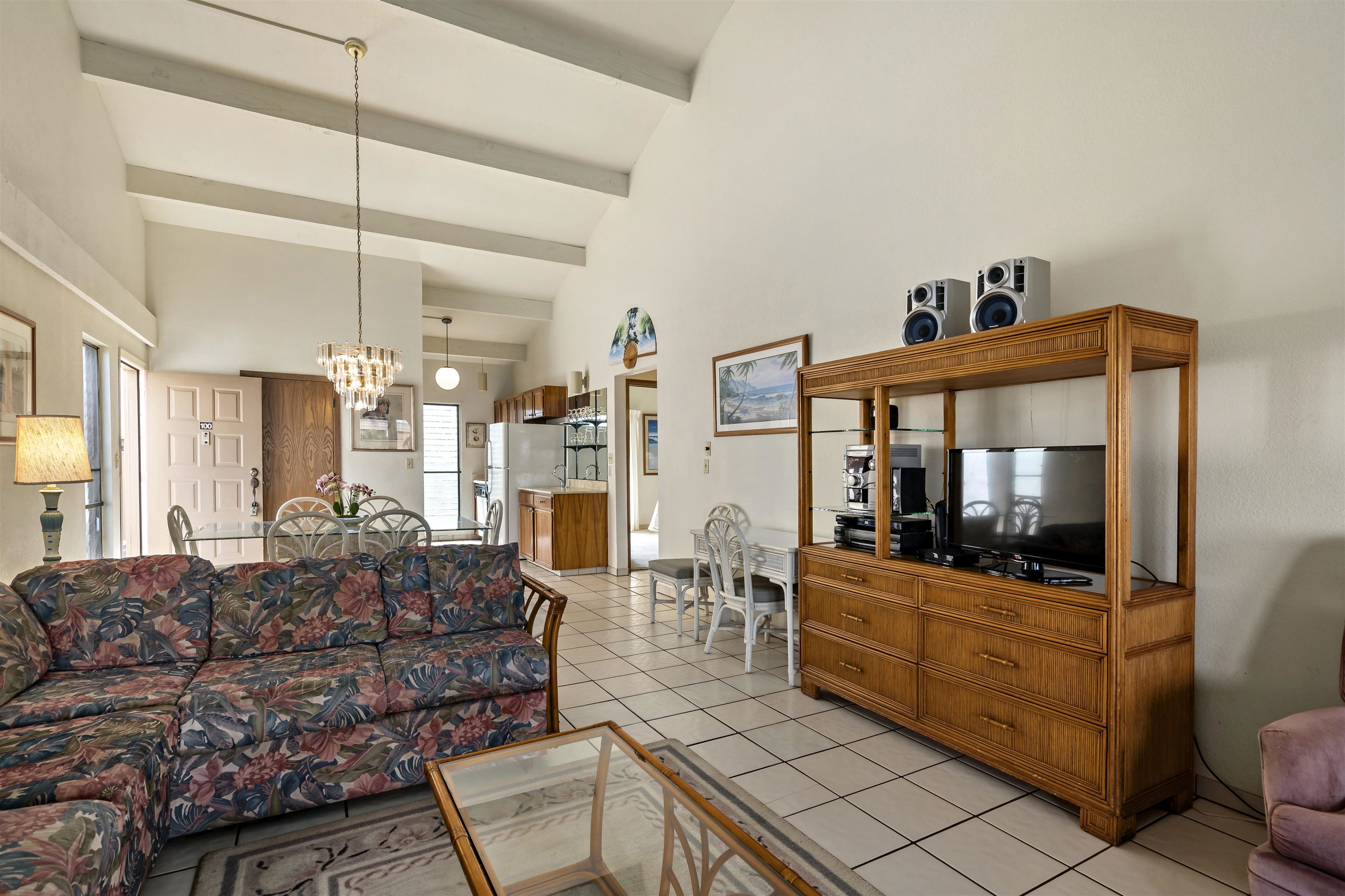2881 South Kihei Road, Unit 100 Kihei, HI 96753 - Photo 10 of 32 a living room with furniture