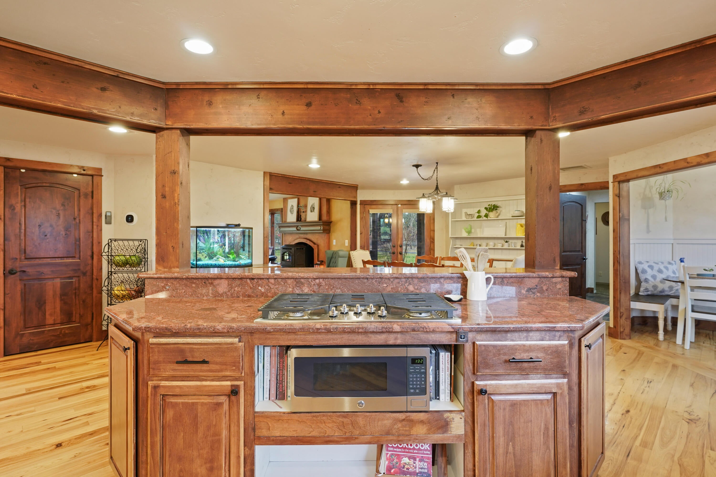 63520 Cricketwood Road Bend, OR 97701 - Photo 20 of 84 DSC04640