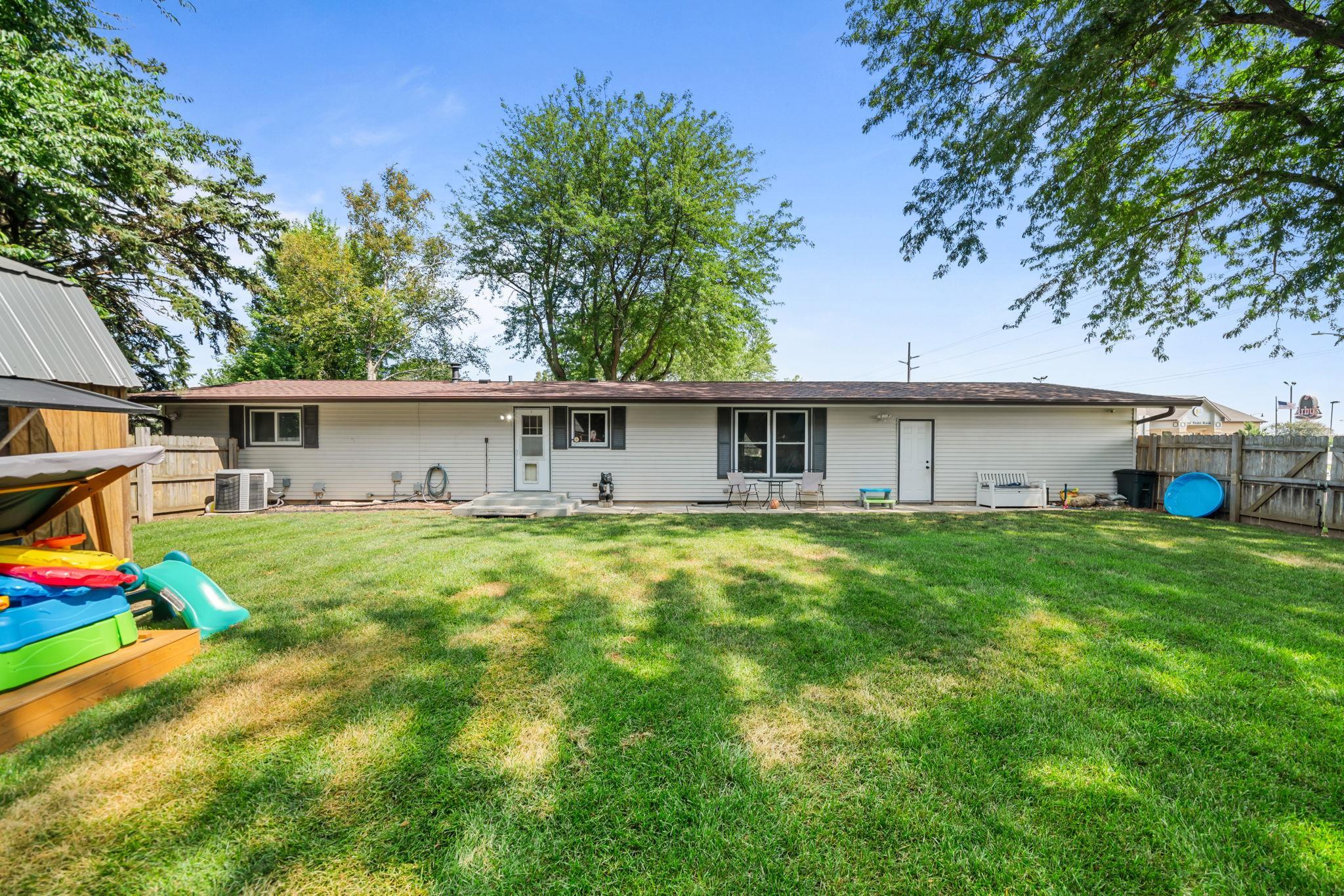 216 Linder Lane Rochelle, IL 61068 - Photo 32 of 34 Gallery Image 32