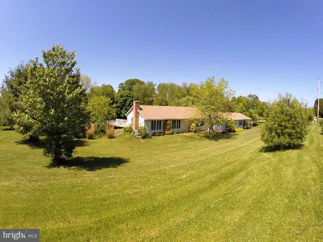 2130 Traceys Road Sparks, MD 21152 - Photo 4 of 19 Exterior (General)