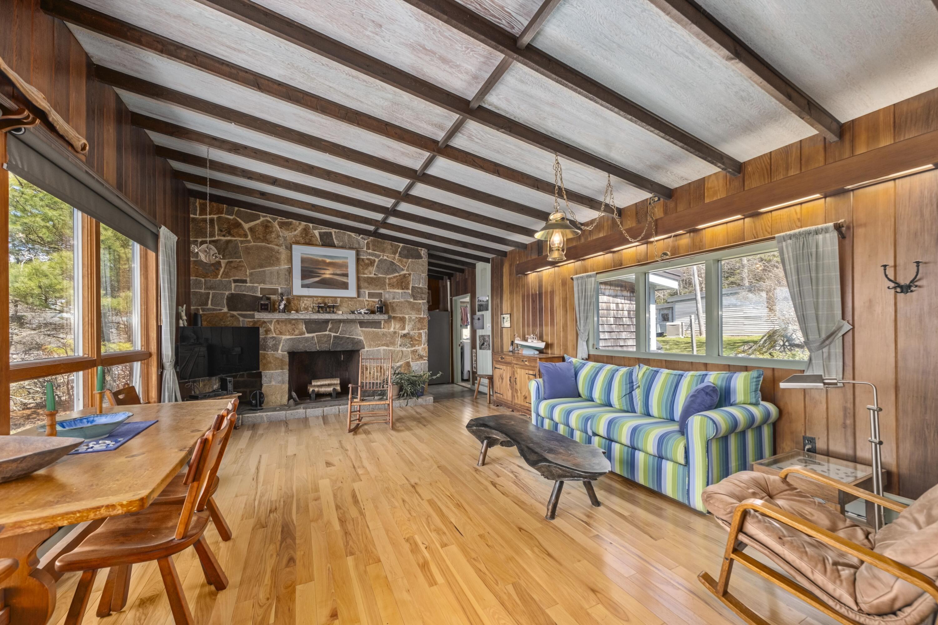 47 Teel Cove Road St. George, ME 04860 - Photo 18 of 44 Living room