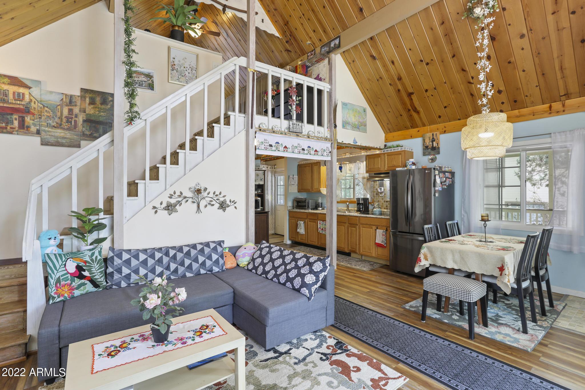 Living Room (2)