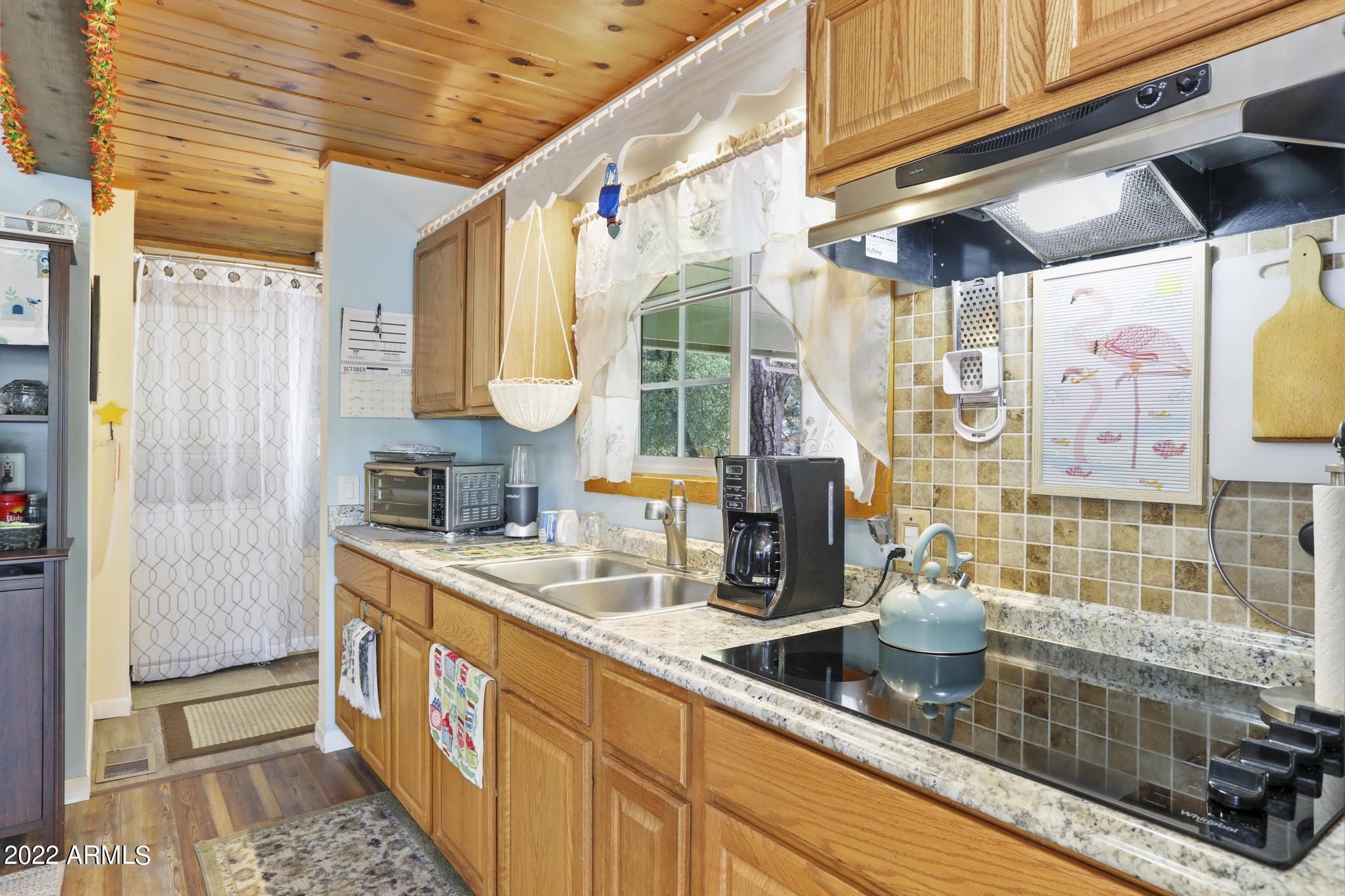 Kitchen (1)