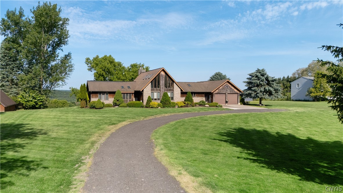 6029 Devoe Road Camillus, NY 13031 - Photo 2 of 35
