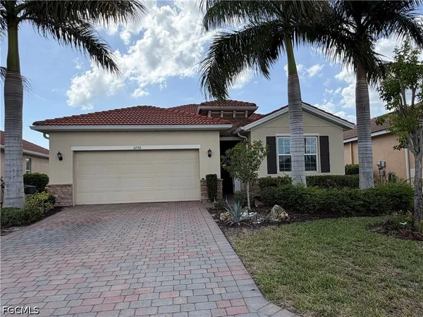 $2,600 | 3202 Birchin Lane, Fort Myers, FL 33916