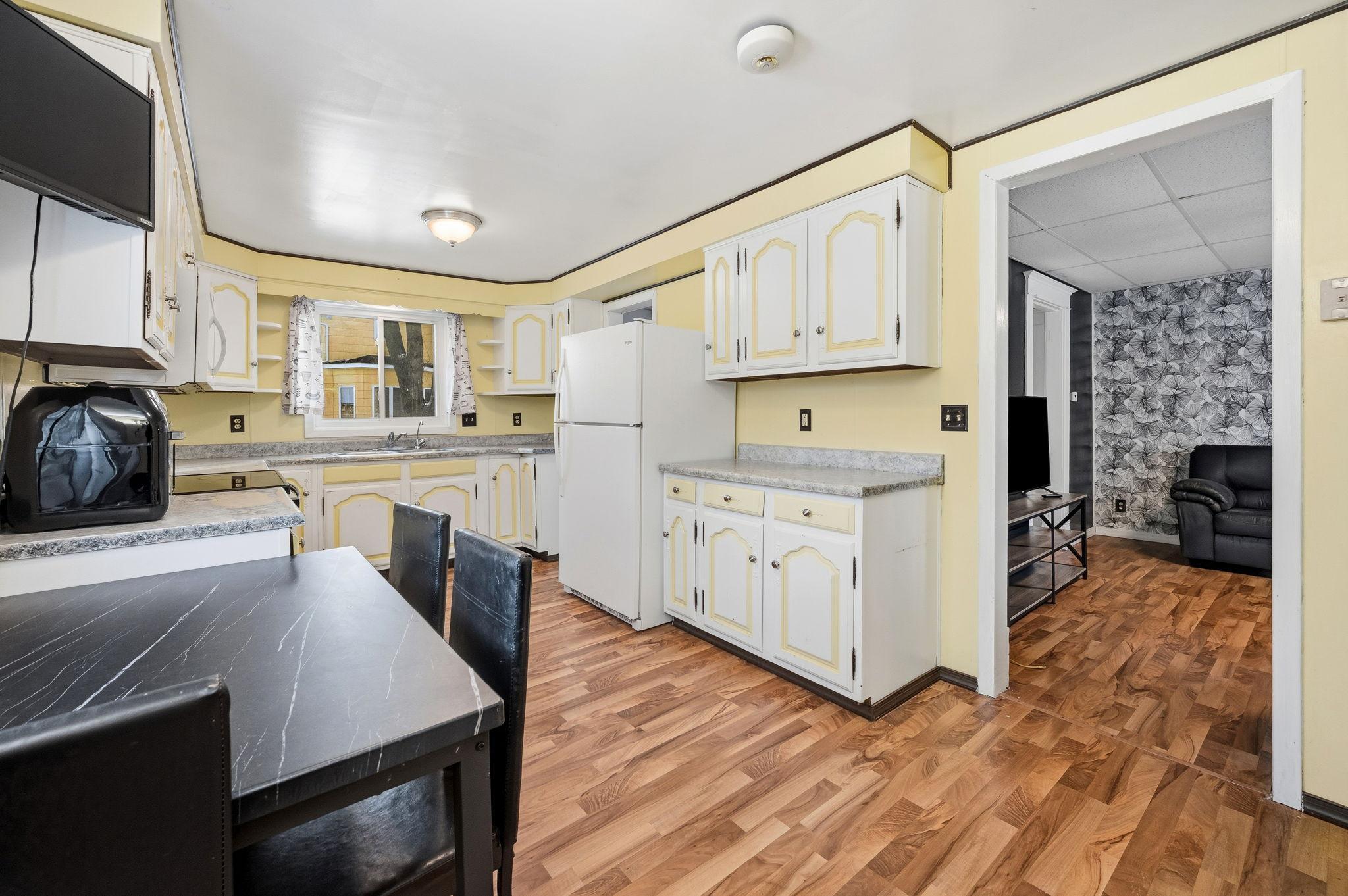 406 East Ciro Street Truman, MN 56088 - Photo 11 of 35