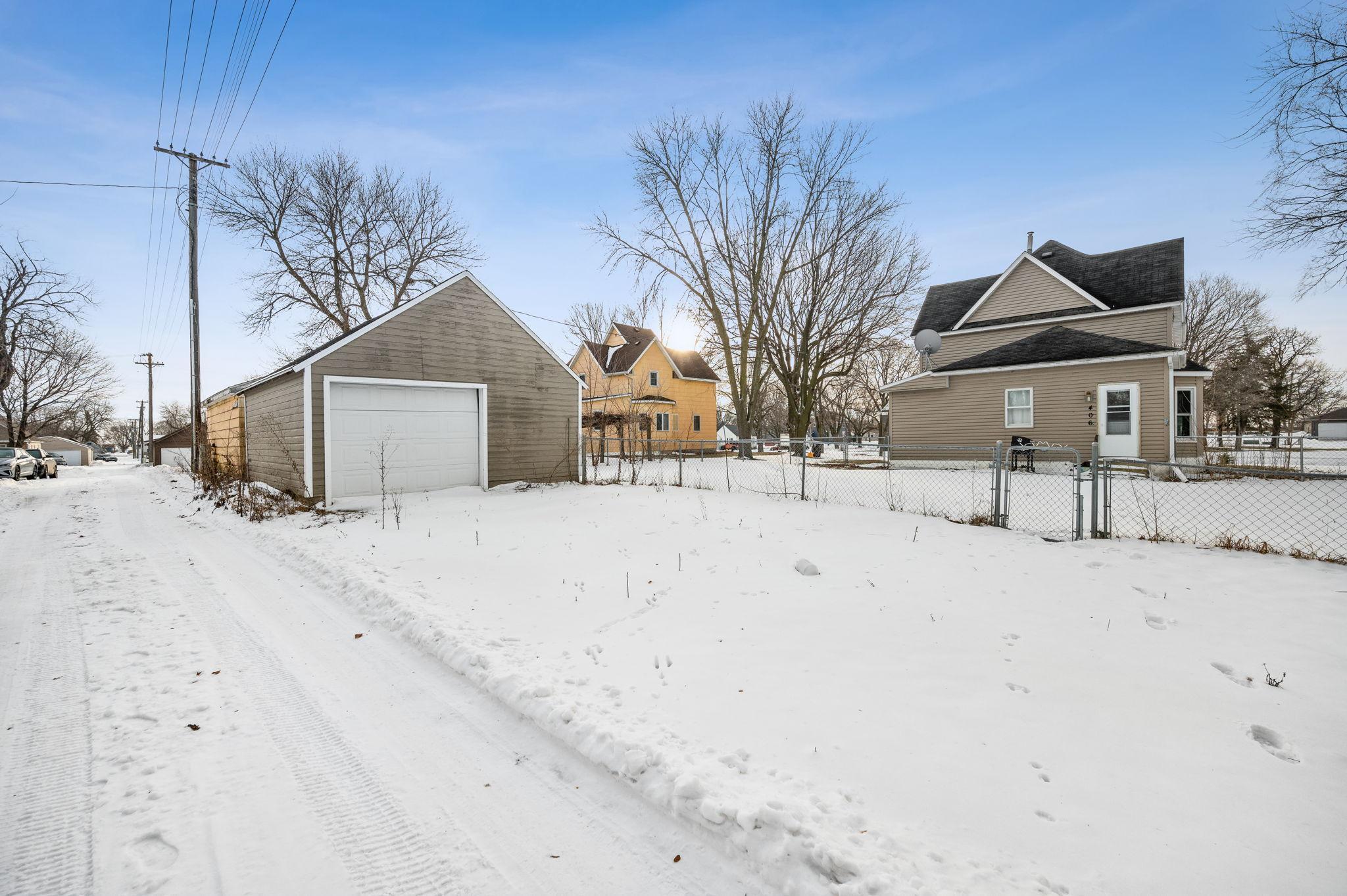 406 East Ciro Street Truman, MN 56088 - Photo 31 of 35