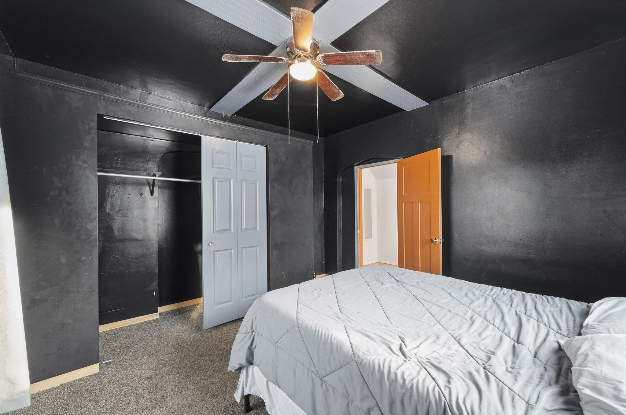 406 East Ciro Street Truman, MN 56088 - Photo 5 of 35